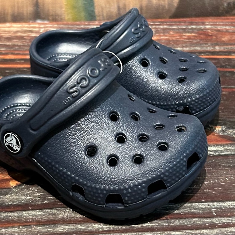Crocs infant size 2-3 New